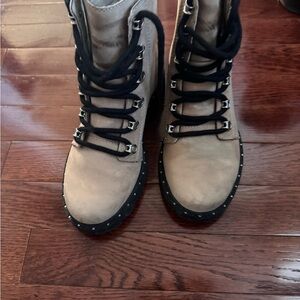 Sorrel Tan Women's Boots